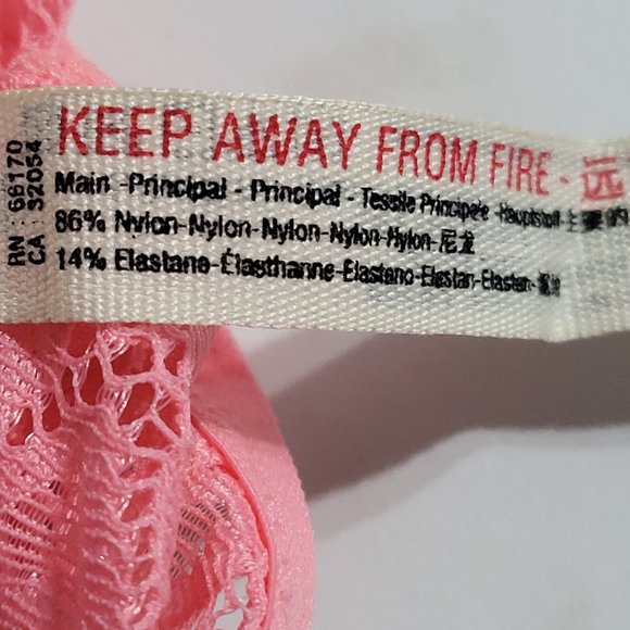 NWT FP Intimately 2 Piece Kelly Set Pink Ruby Lace Hearts Bra Thong Size Medium - Picture 6 of 7